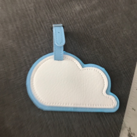Sold Ariana grande cloud luggage tag - Picture 2 of 7